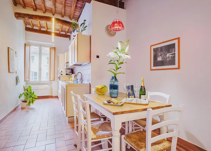 Michael'S Home - Cozy Apartment In The Heart Of Lucca